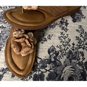 NURTURE—BROWN—SANDAL—BLOOM- Women's Size 8 1/2